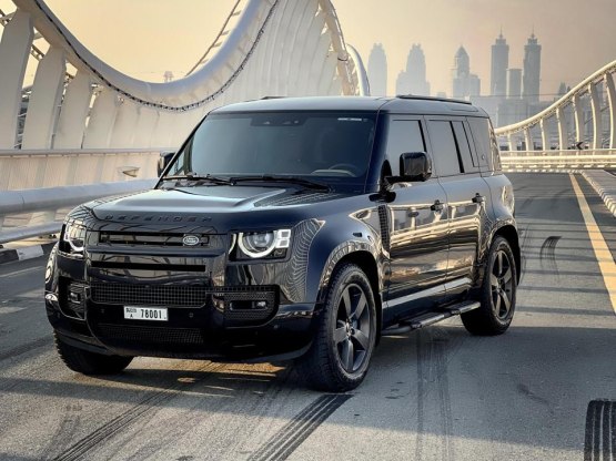 Land Rover Defender 2024