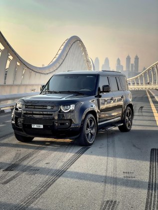 Land Rover Defender 2024