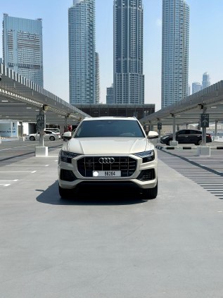 Audi Q8 2023