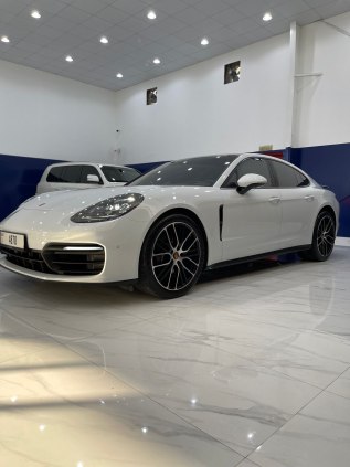 Porsche Panamera 2023