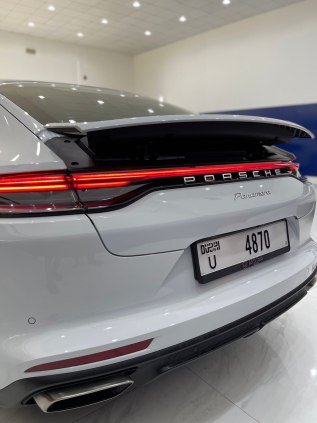 Porsche Panamera 2023