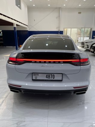 Porsche Panamera 2023