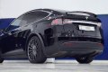 Tesla Model X 2021